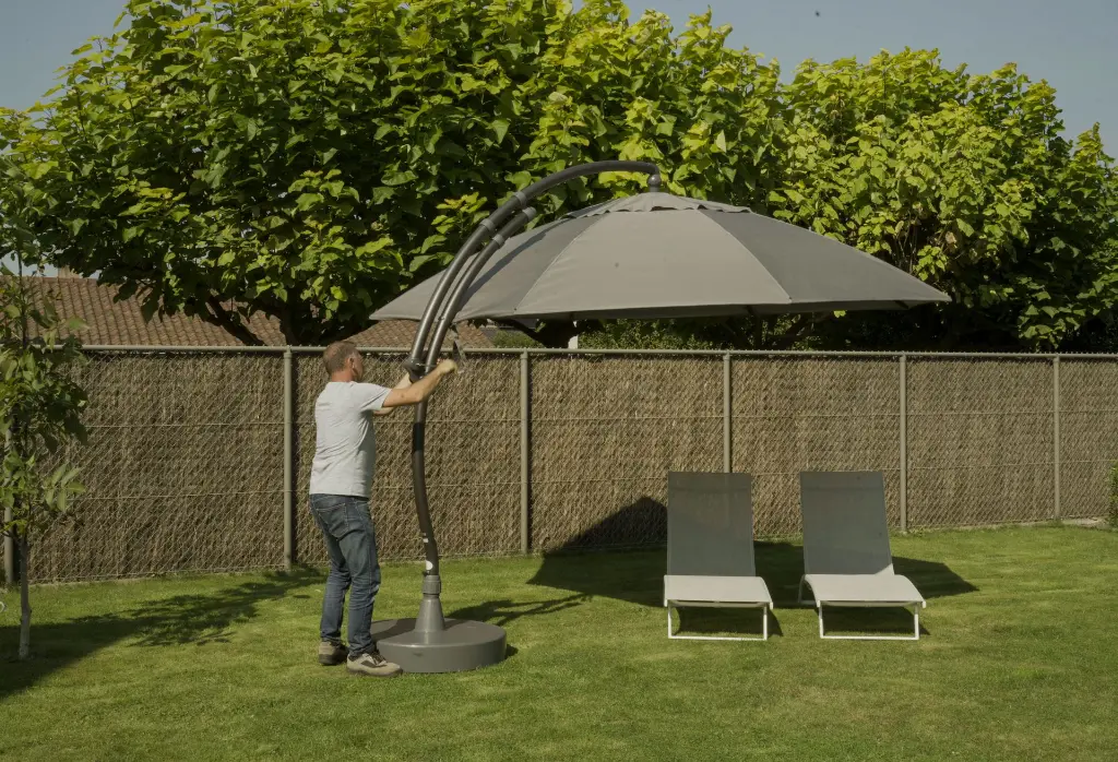 VIGA Fillable Parasol Base in Resin