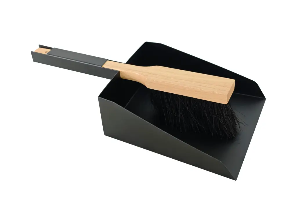 Shovel and brush